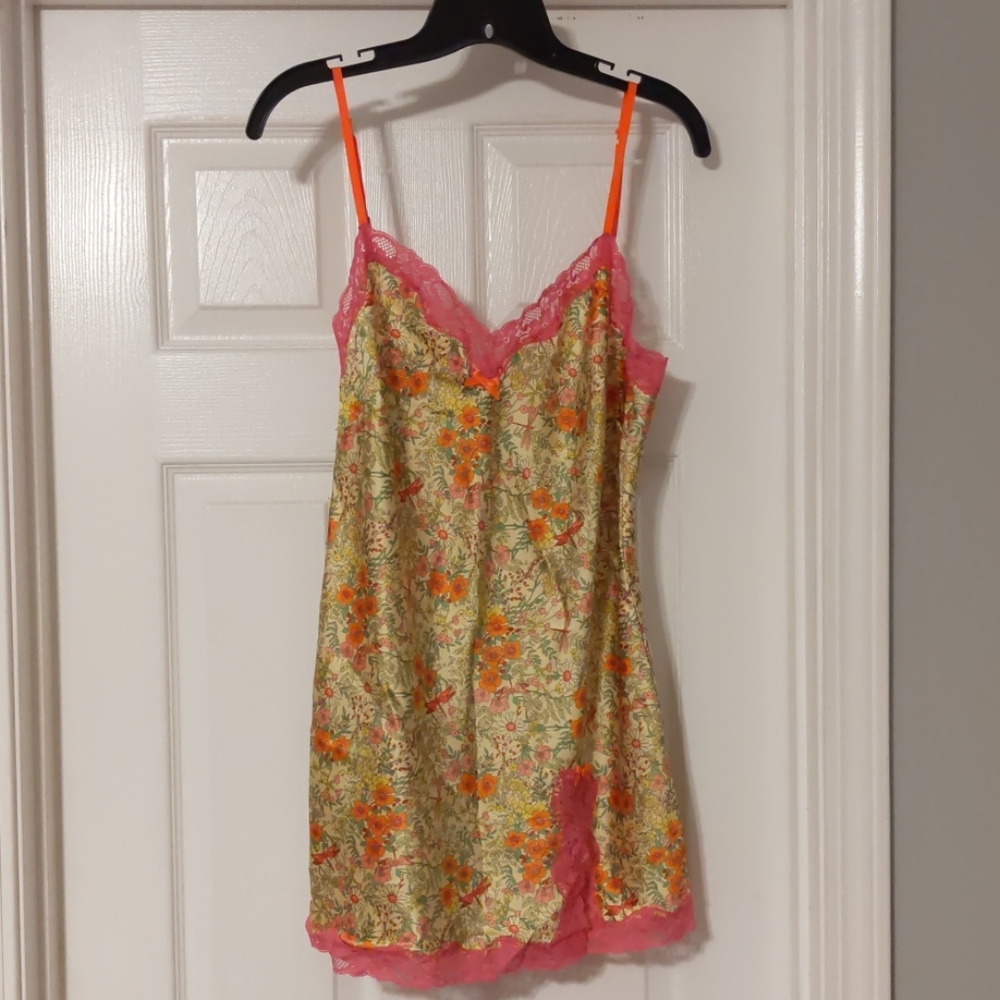 Victoria's Secret Slip